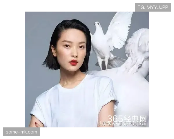 蒋林静居然把家里装修成网红咖啡馆了?看得我这普通人瑟瑟发抖… 蒋林静居然把家里装修成网红咖啡馆了?看得我这普通人瑟瑟发抖…